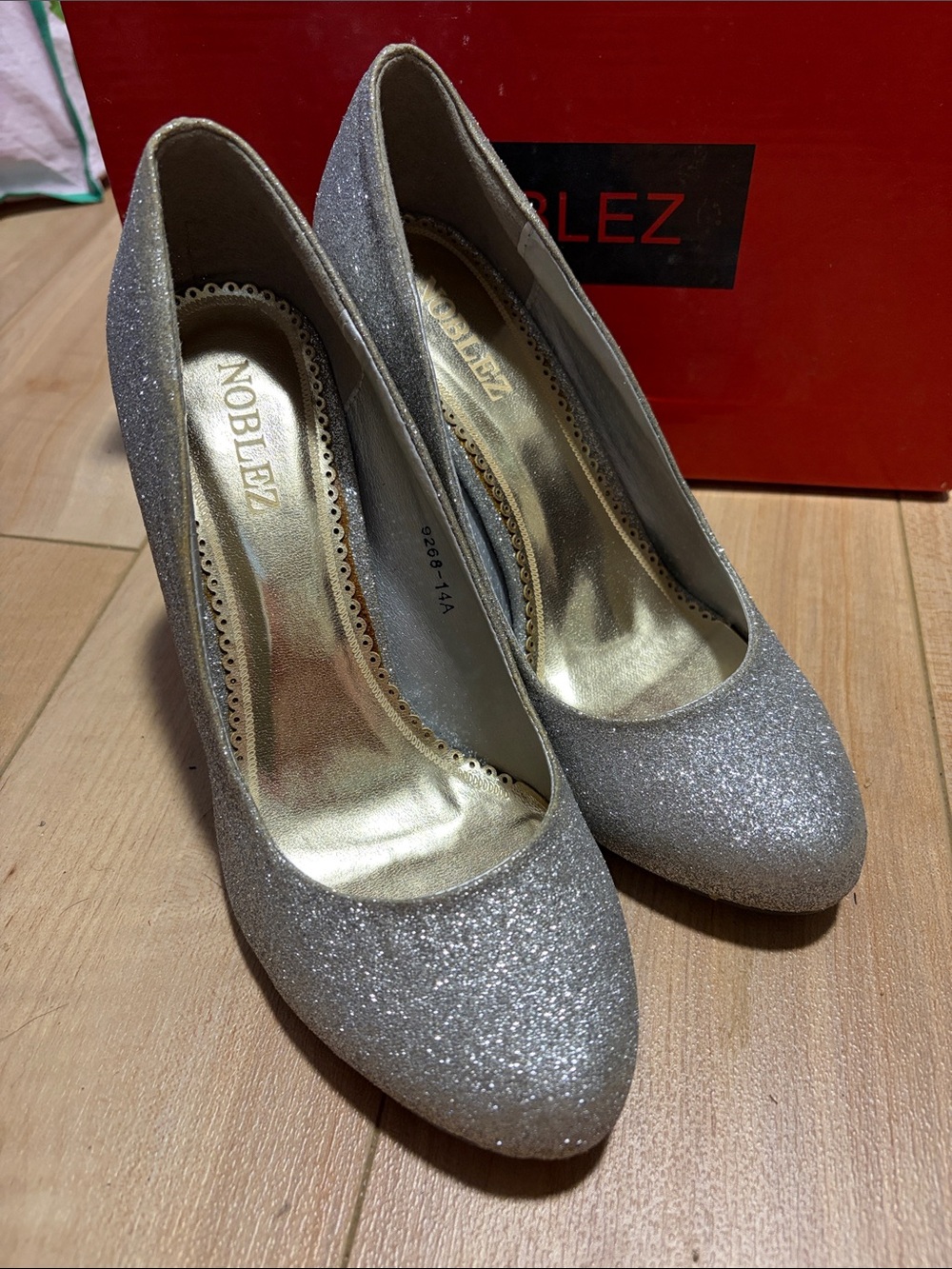 Silver Glitter Pointed Toe Pumps